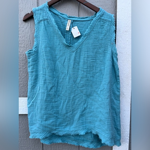 Zenana Outfitters Tops - Zenana Teal Textured Top